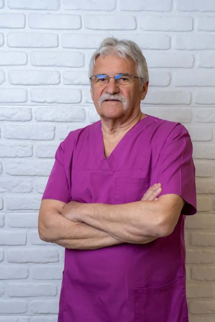 Dr. Bónis István - medic stomatolog, fondatorul clinicii